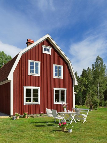 Sommarstuga med MF Duo, gammaldags fönster